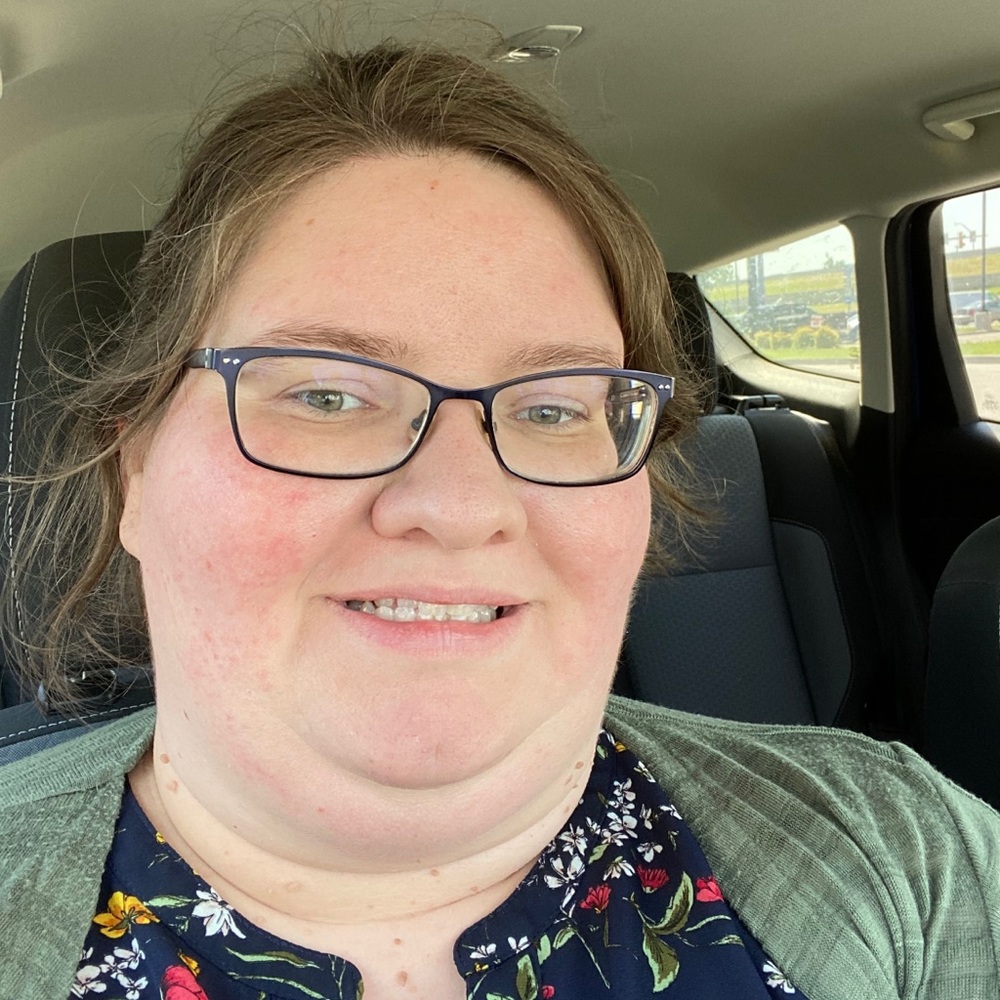 Meet your Posher, Alyssa